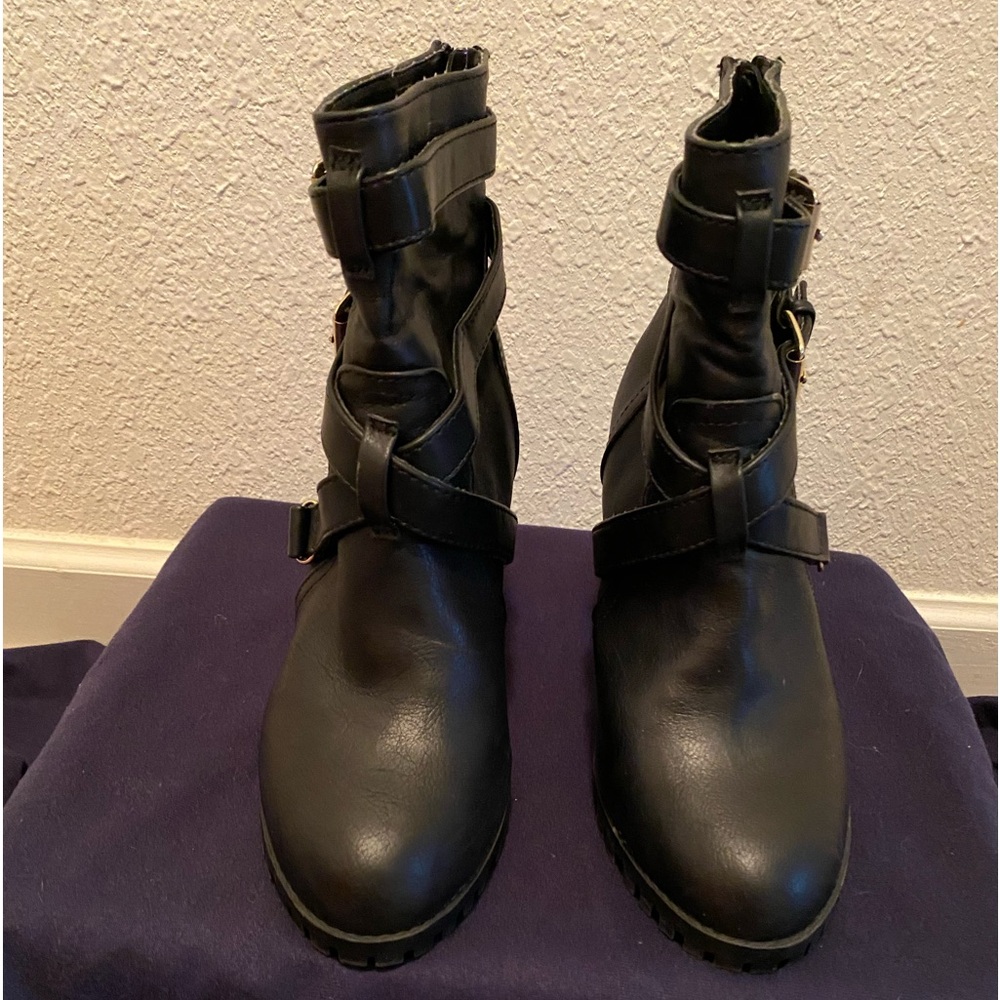 Black Heeled Short Boots. Size 9